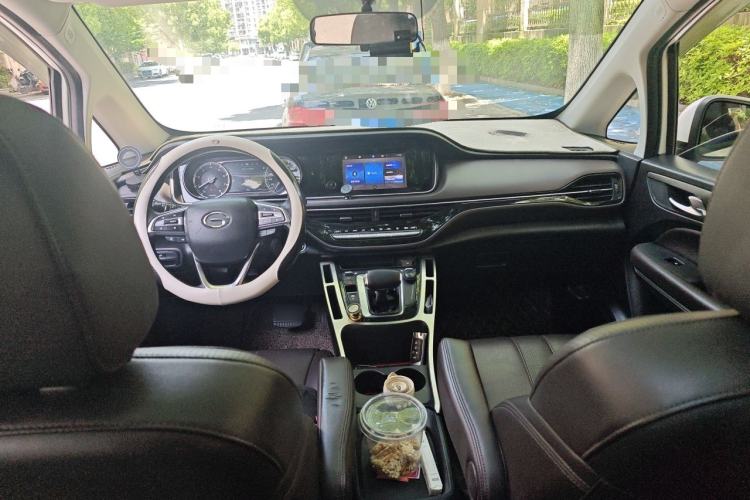 Used GAC Trumpchi M6 2019 270T Automatic Prestige Edition (7-seater) China V Standard Center Console