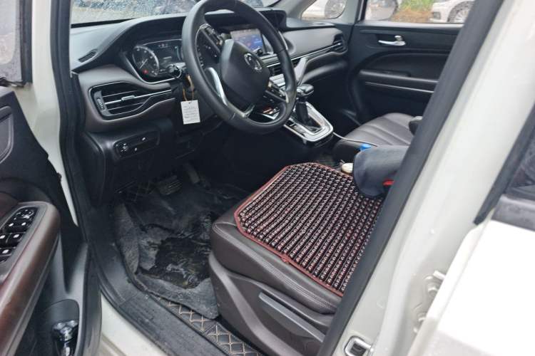 Used GAC Trumpchi M6 2019 270T Automatic Luxury Edition (7-seater) China V Standard Driver Seat