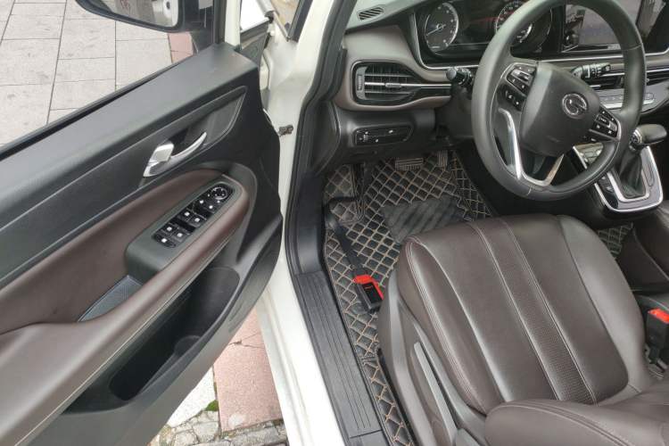 Used GAC Trumpchi M6 2019 270T Automatic Luxury Edition (6-seater) - China V Standard Driver Seat