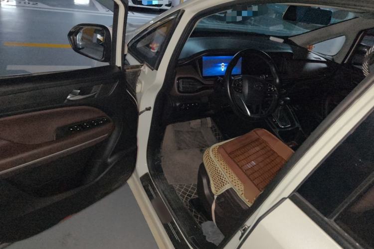 Used GAC Trumpchi M6 2019 270T DCT Prestige Edition (6-Seater) China VI Driver Seat