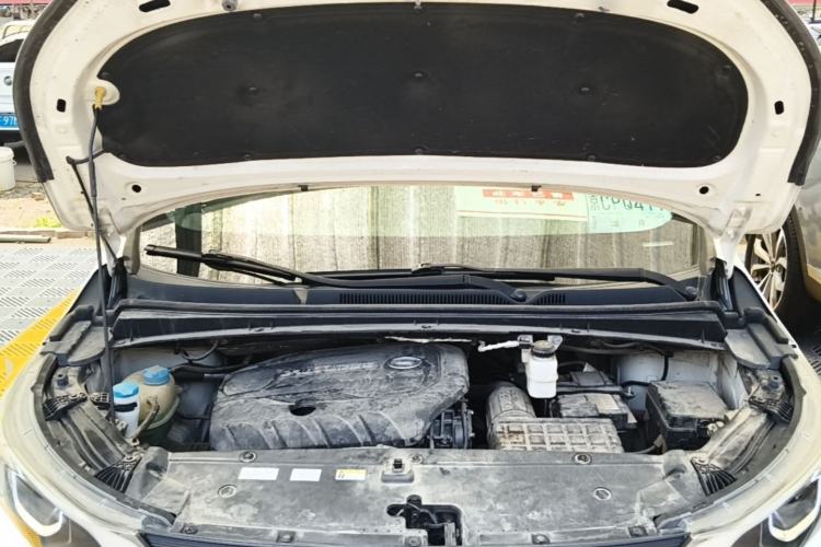Used GAC Trumpchi M6 2019 270T Automatic Prestige Edition (6-seater) - China V Standard Engine Bay