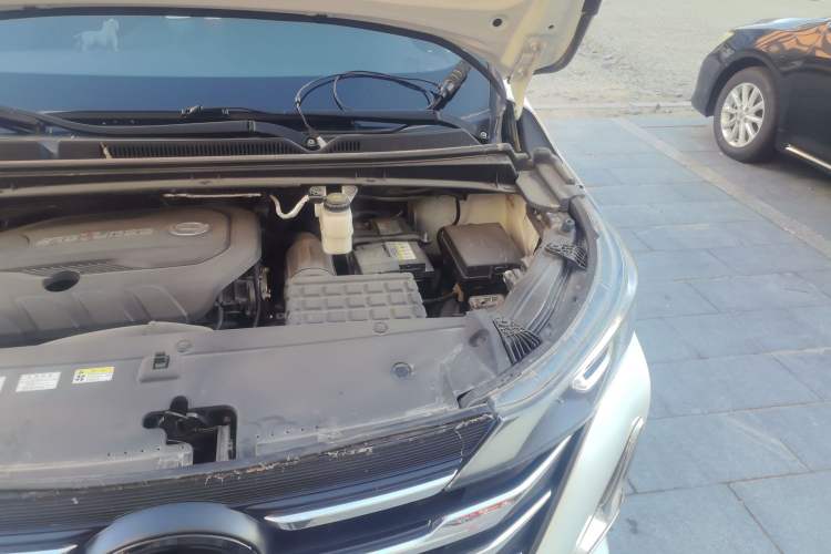 Used GAC Trumpchi M6 2019 270T Automatic Luxury Edition (7-seater) China V Standard Engine Bay Left