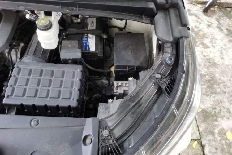Used GAC Trumpchi M6 2019 270T Automatic Prestige Edition (6-seater) - China V Standard Engine Bay Left