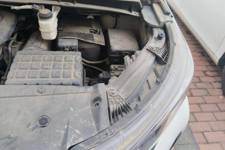 Used GAC Trumpchi M6 2019 270T DCT Prestige Edition (7-seater) China VI Engine Bay Left