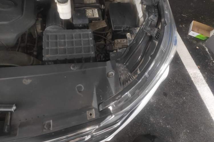 Used GAC Trumpchi M6 2019 270T DCT Elite Edition (7-seater) China VI Engine Bay Left