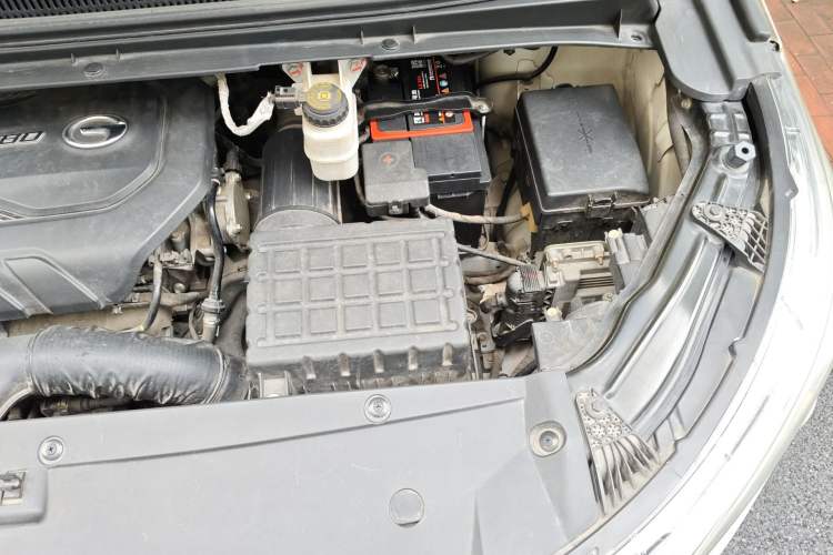 Used GAC Trumpchi M6 2019 270T Automatic Luxury Edition (7-seater) China V Standard Engine Bay Left