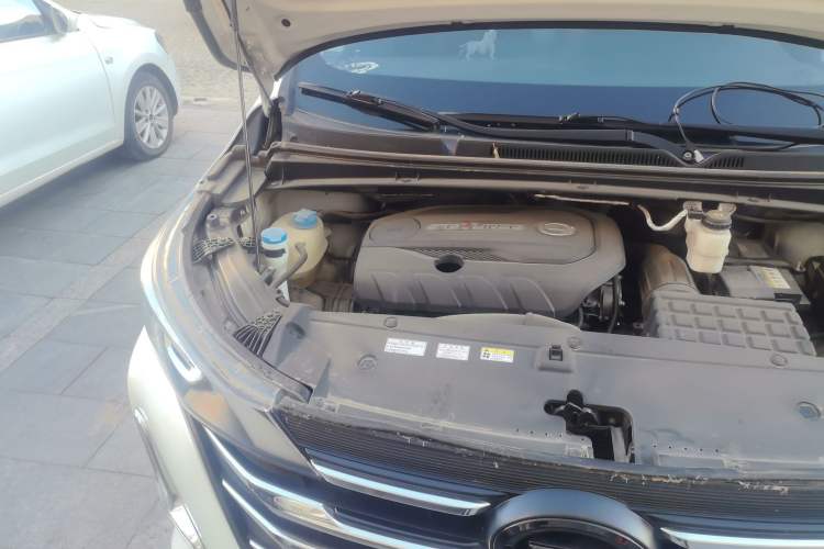Used GAC Trumpchi M6 2019 270T Automatic Luxury Edition (7-seater) China V Standard Engine Bay Right