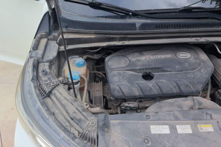 Used GAC Trumpchi M6 2019 270T Automatic Luxury Edition (7-seater) China V Standard Engine Bay Right