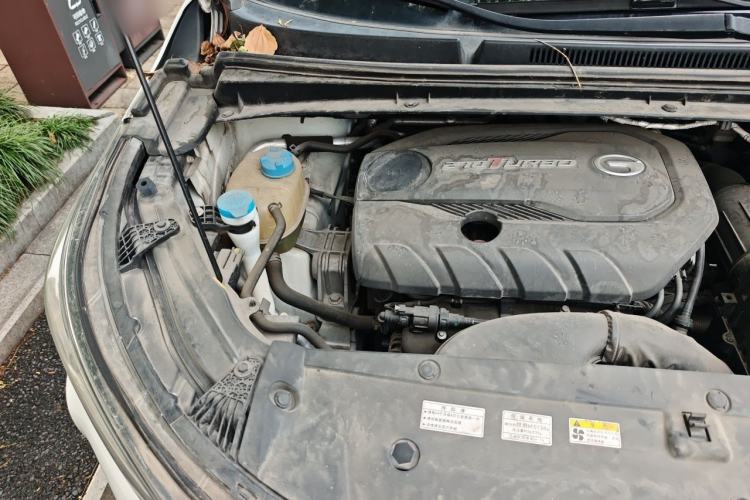 Used GAC Trumpchi M6 2019 270T Automatic Luxury Edition (7-seater) China V Standard Engine Bay Right