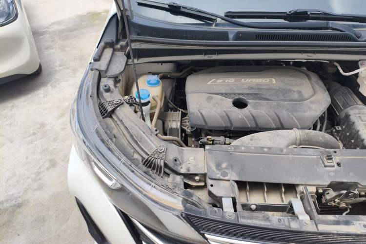 Used GAC Trumpchi M6 2019 270T DCT Elite Edition (7-seater) China VI Engine Bay Right