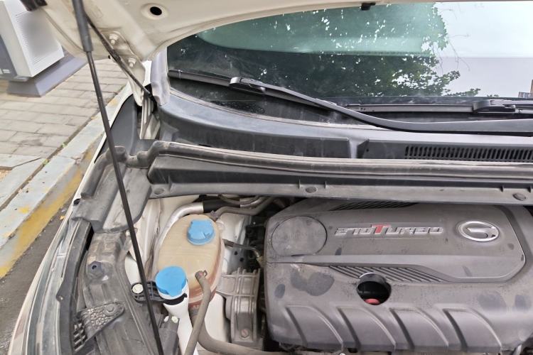 Used GAC Trumpchi M6 2019 270T Automatic Prestige Edition (6-seater) - China V Standard Engine Bay Right