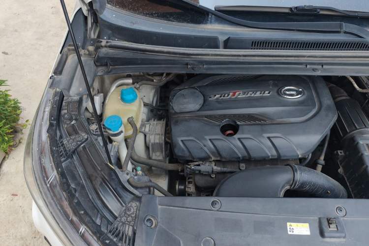 Used GAC Trumpchi M6 2019 270T Automatic Luxury Edition (7-seater) China V Standard Engine Bay Right