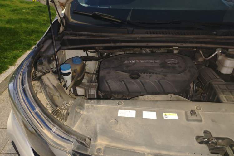 Used GAC Trumpchi M6 2019 270T DCT Luxury Edition (6-seater) China VI Engine Bay Right
