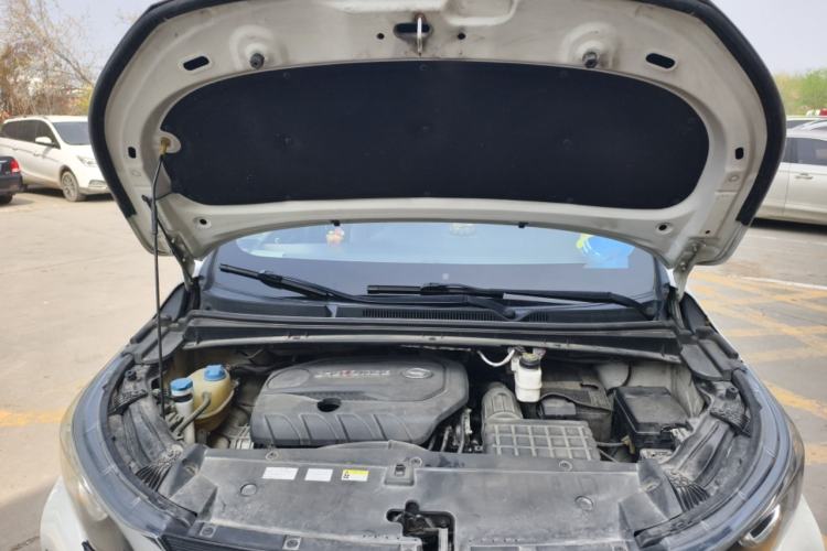 Used GAC Trumpchi M6 2019 270T DCT Prestige Edition (7-seater) China VI Engine Bay