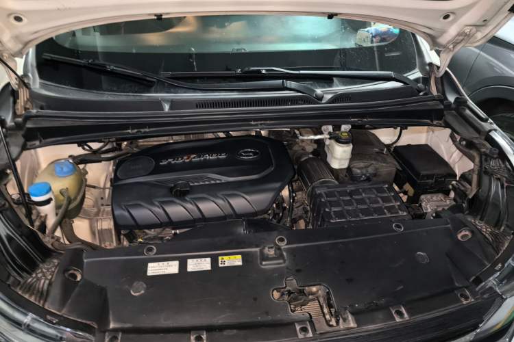 Used GAC Trumpchi M6 2019 270T DCT Luxury Edition (7-seater) China VI Engine Bay