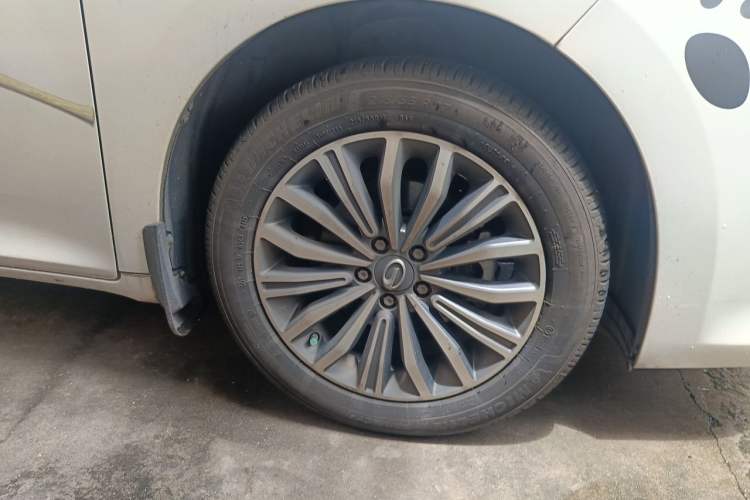 Used GAC Trumpchi M6 2019 270T DCT Luxury Edition (7-seater) China VI Exterior 1