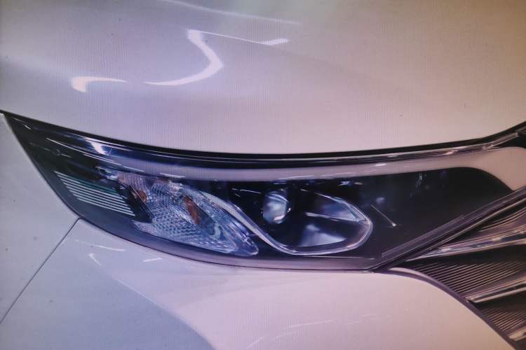 Used GAC Trumpchi M6 2019 270T DCT Luxury Edition (6-seater) China VI Exterior 4