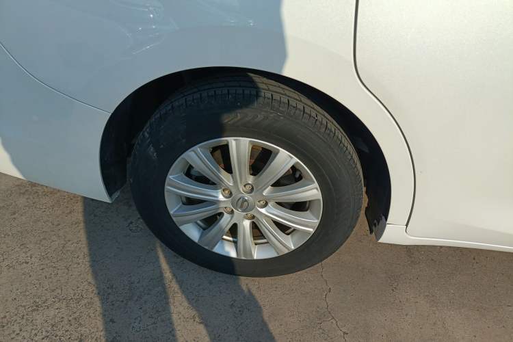 Used GAC Trumpchi M6 2019 270T Automatic Luxury Edition (6-seater) - China V Standard Exterior 4