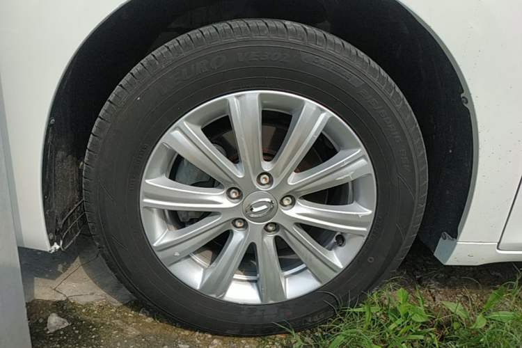 Used GAC Trumpchi M6 2019 270T Automatic Luxury Edition (6-seater) - China V Standard Exterior 4