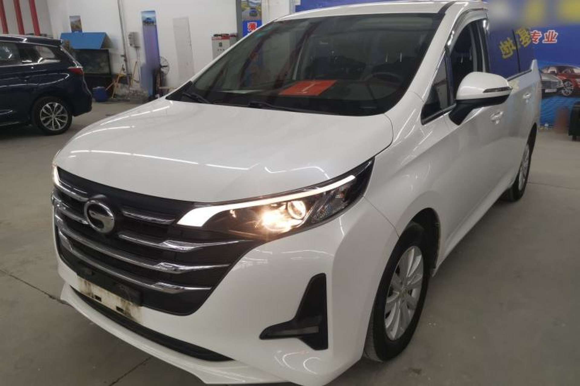 Used GAC Trumpchi M6 2019 270T DCT Luxury Edition (7-seater) China VI Front Left 45 Deg