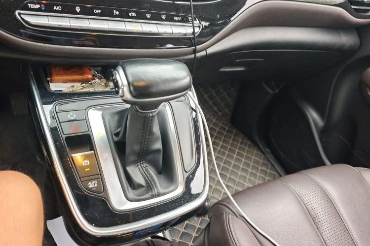 Used GAC Trumpchi M6 2019 270T Automatic Luxury Edition (7-seater) China V Standard Gear Lever