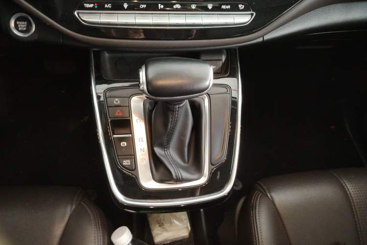 Used GAC Trumpchi M6 2019 270T DCT Luxury Edition (7-seater) China VI Gear Lever