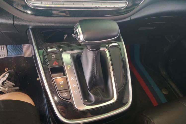 Used GAC Trumpchi M6 2019 270T DCT Luxury Edition (7-seater) China VI Gear Lever