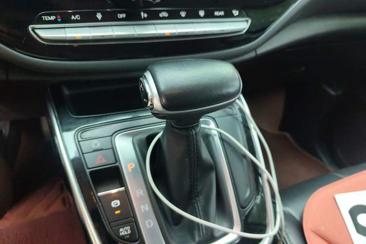 Used GAC Trumpchi M6 2019 270T DCT Luxury Edition (7-seater) China VI Gear Lever