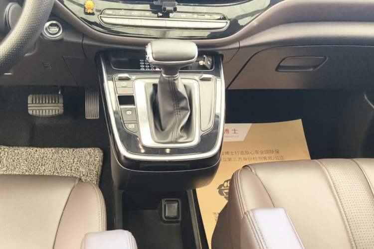 Used GAC Trumpchi M6 2019 270T Automatic Prestige Edition (6-seater) - China V Standard Gear Lever