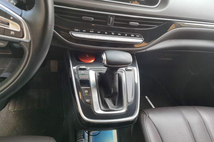 Used GAC Trumpchi M6 2019 270T DCT Luxury Edition (7-seater) China VI Gear Lever