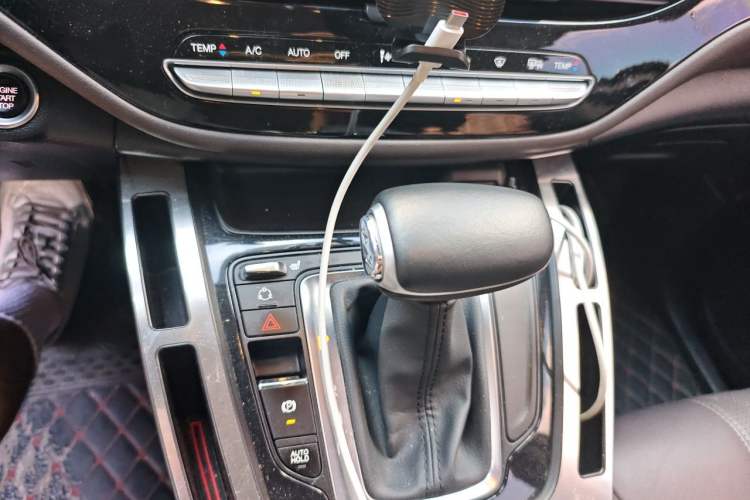 Used GAC Trumpchi M6 2019 270T DCT Prestige Edition (6-Seater) China VI Gear Lever