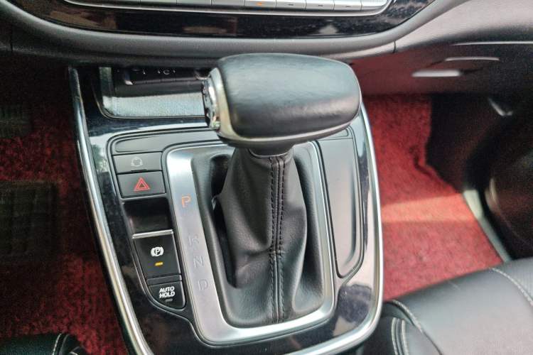 Used GAC Trumpchi M6 2019 270T DCT Luxury Edition (7-seater) China VI Gear Lever