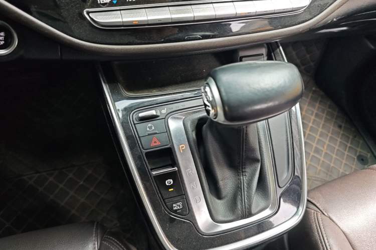 Used GAC Trumpchi M6 2019 270T DCT Luxury Edition (7-seater) China VI Gear Lever