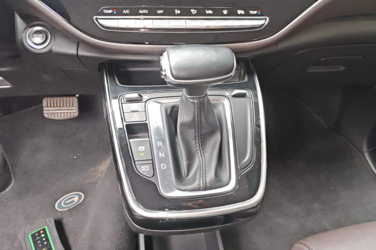 Used GAC Trumpchi M6 2019 270T DCT Luxury Edition (7-seater) China VI Gear Lever