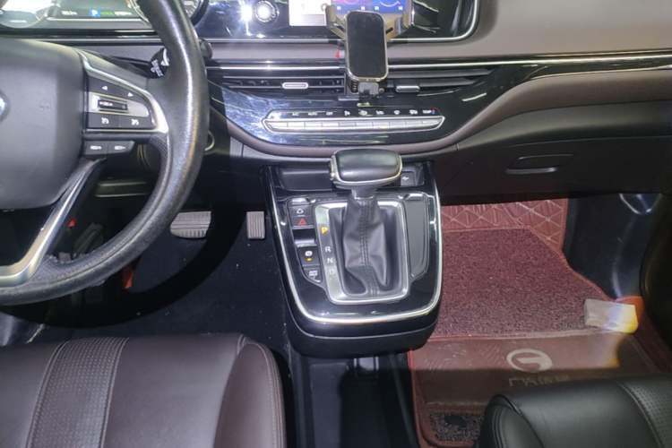 Used GAC Trumpchi M6 2019 270T DCT Luxury Edition (6-seater) China VI Gear Lever