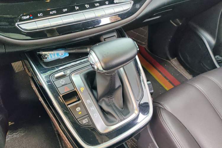 Used GAC Trumpchi M6 2019 270T Automatic Prestige Edition (6-seater) - China V Standard Gear Lever
