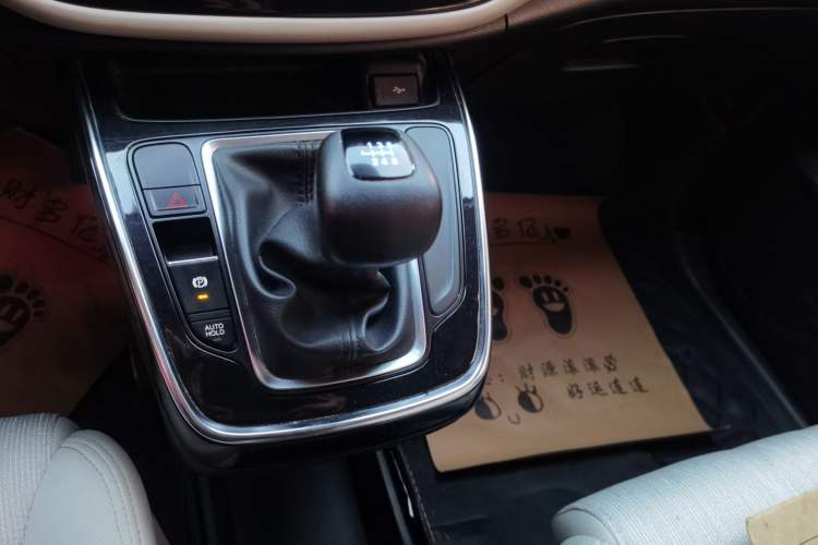 Used GAC Trumpchi M6 2019 270T Manual Elite Edition (7-seater) China VI Gear Lever