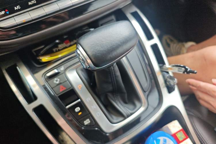 Used GAC Trumpchi M6 2019 270T Automatic Prestige Edition (7-seater) China V Standard Gear Lever