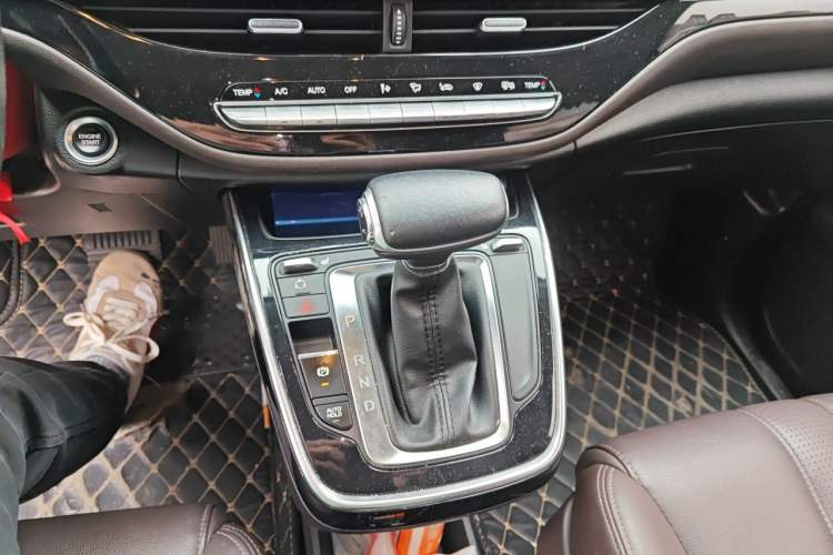 Used GAC Trumpchi M6 2019 270T DCT Luxury Edition (7-seater) China VI Gear Lever