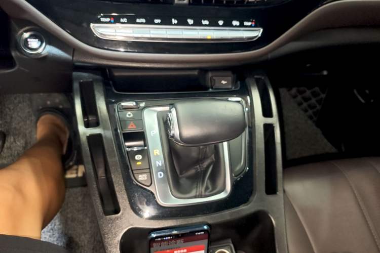 Used GAC Trumpchi M6 2019 270T DCT Prestige Edition (6-Seater) China VI Gear Lever