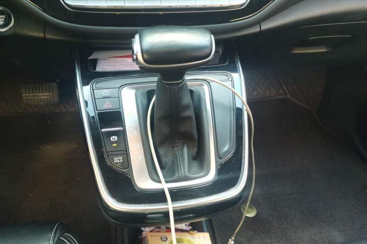 Used GAC Trumpchi M6 2019 270T DCT Luxury Edition (7-seater) China VI Gear Lever
