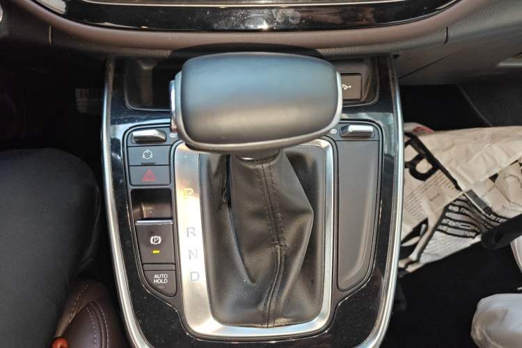 Used GAC Trumpchi M6 2019 270T DCT Prestige Edition (7-seater) China VI Gear Lever