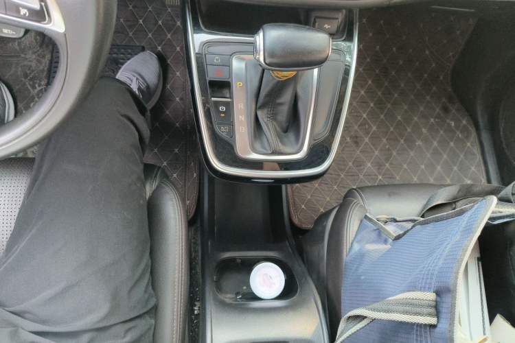 Used GAC Trumpchi M6 2019 270T DCT Luxury Edition (7-seater) China VI Gear Lever