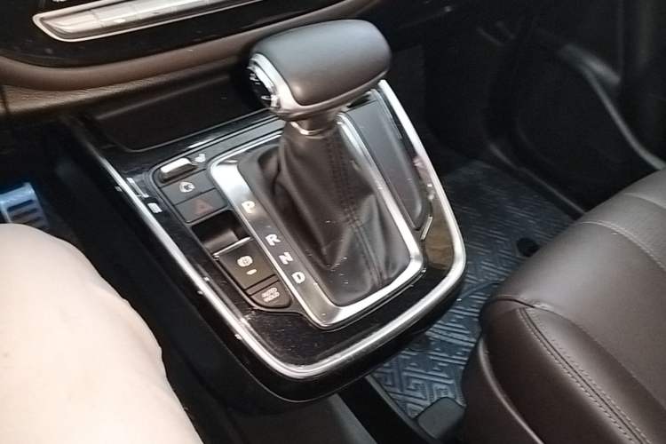 Used GAC Trumpchi M6 2019 270T DCT Prestige Edition (7-seater) China VI Gear Lever