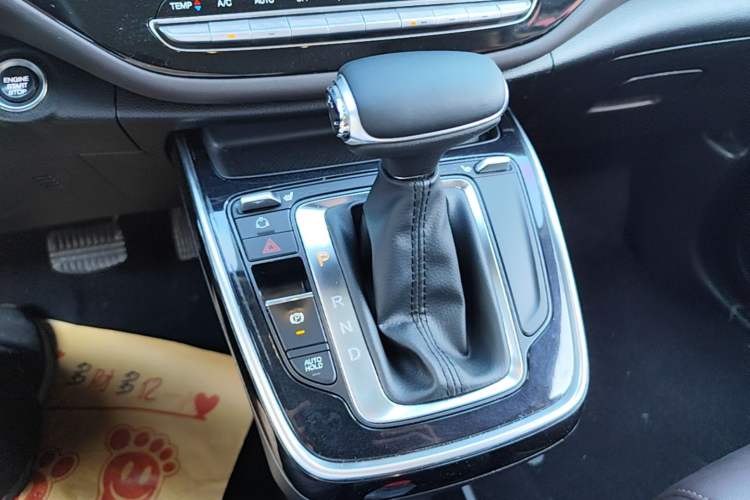 Used GAC Trumpchi M6 2019 270T DCT Luxury Edition (7-seater) China VI Gear Lever