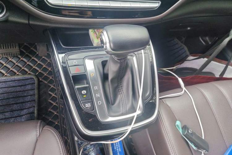 Used GAC Trumpchi M6 2019 270T DCT Luxury Edition (7-seater) China VI Gear Lever