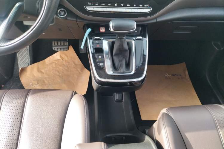 Used GAC Trumpchi M6 2019 270T DCT Prestige Edition (6-Seater) China VI Gear Lever