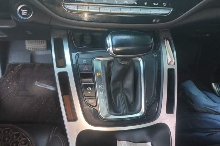 Used GAC Trumpchi M6 2019 270T DCT Luxury Edition (7-seater) China VI Gear Lever