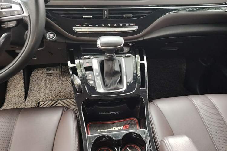 Used GAC Trumpchi M6 2019 270T DCT Luxury Edition (6-seater) China VI Gear Lever