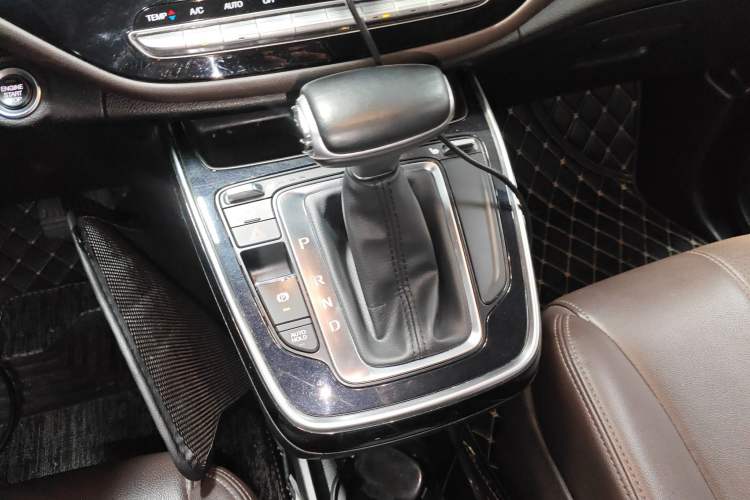 Used GAC Trumpchi M6 2019 270T DCT Luxury Edition (7-seater) China VI Gear Lever